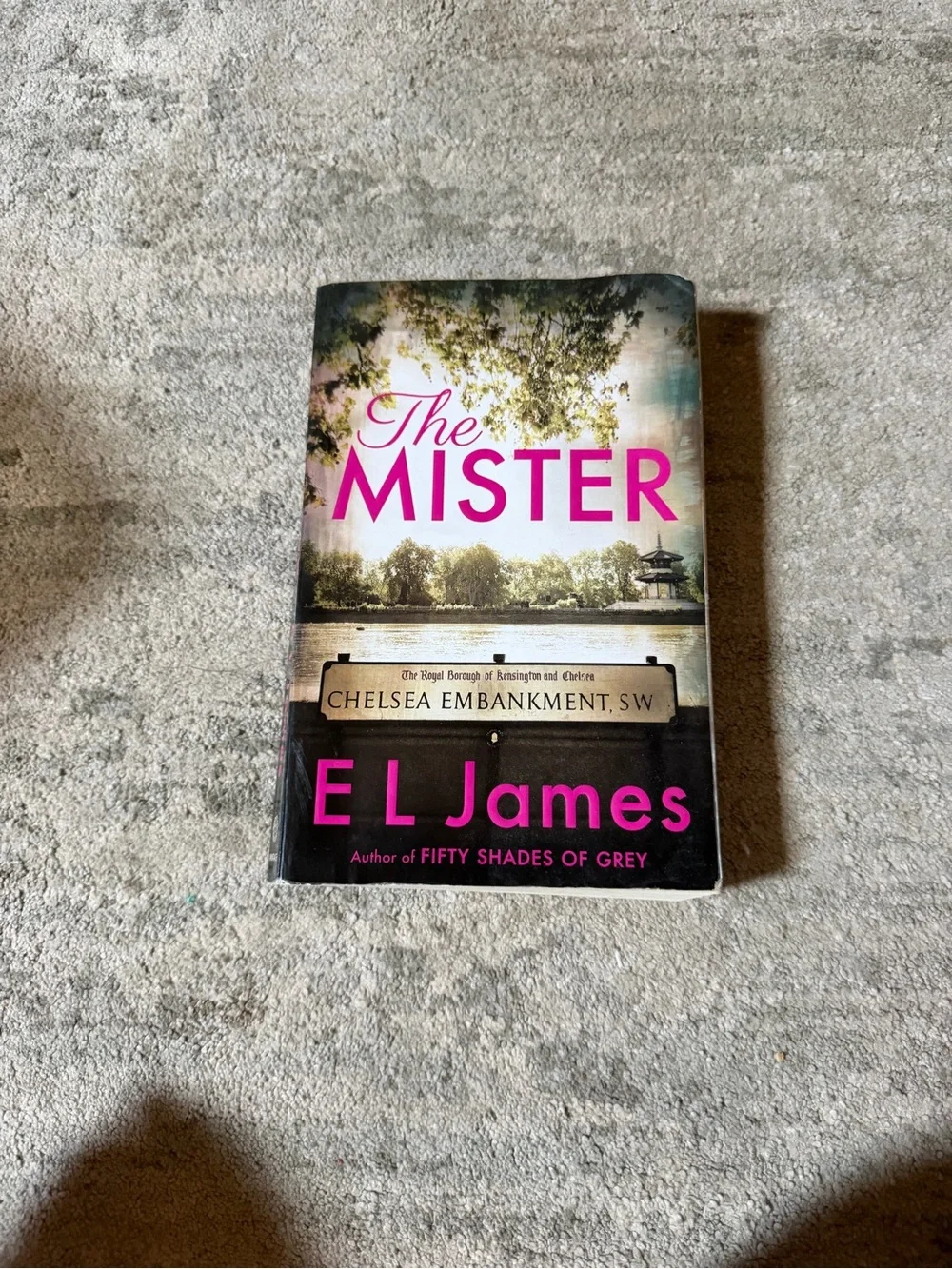 The Mister by E L James - Pink & Black Cover Paperback